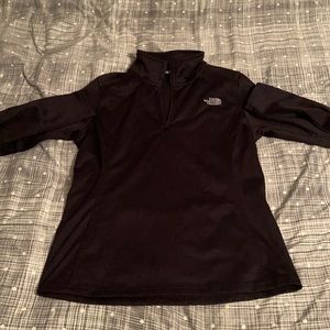 The North Face, fits medium, and black